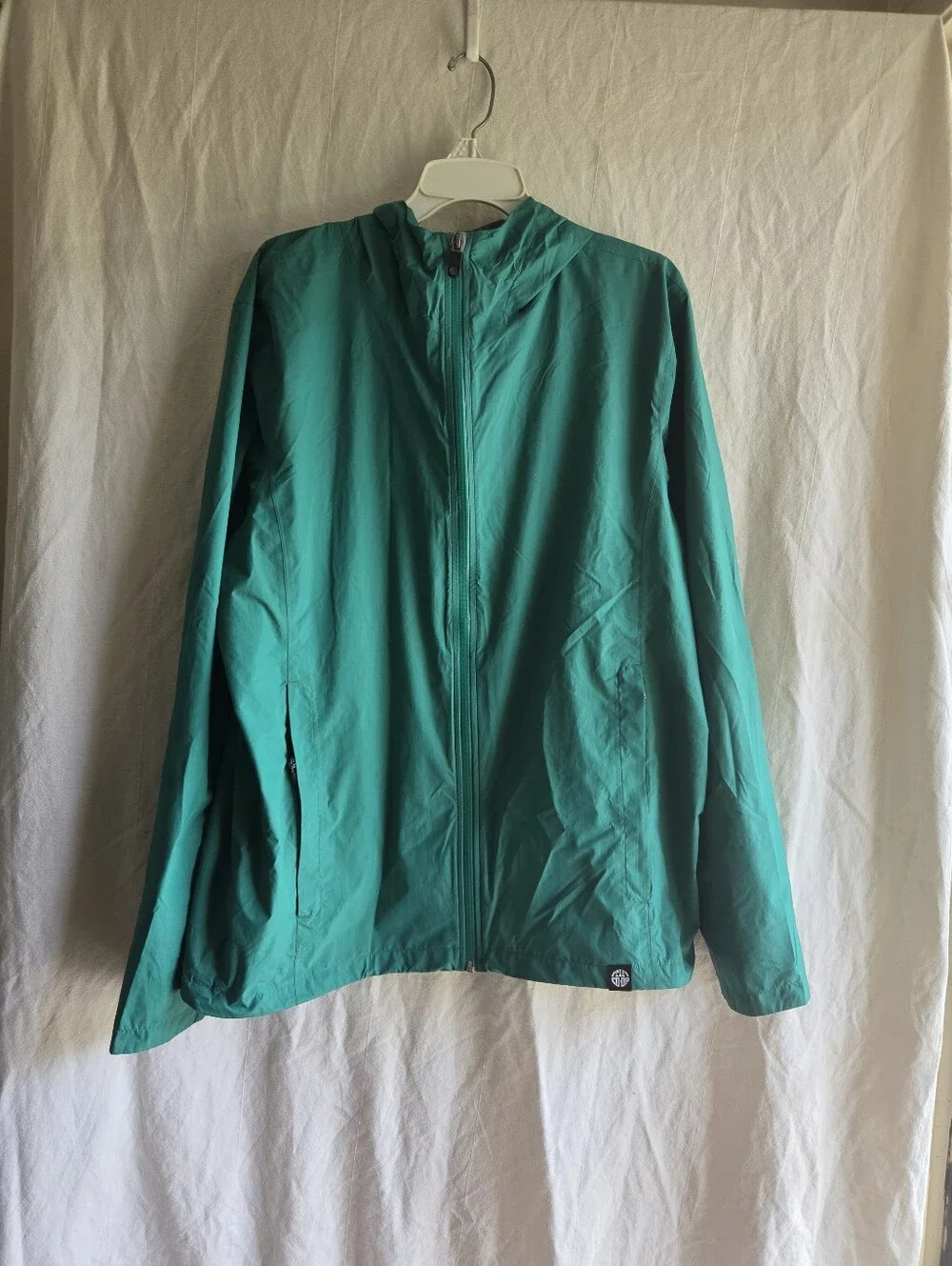 REI Rain Jacket Mens Large Green Hooded Waterproof Shell Outdoor Hiking Camping